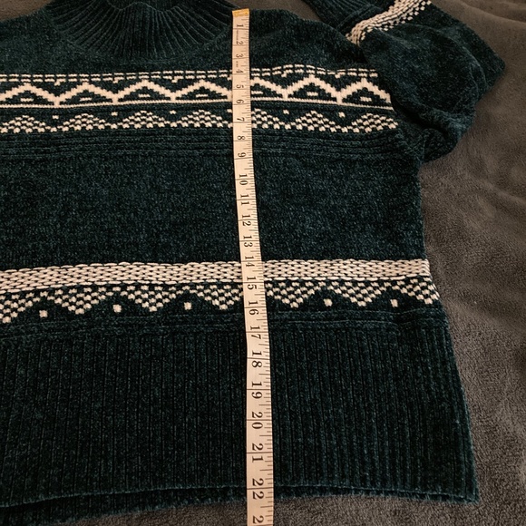 Dark Green Chenille Sweater by Christian Siriano - Picture 4 of 10